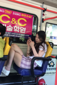 คลิปสาวเกาหลีน่ารักโดนแอบถ่ายบนรถ